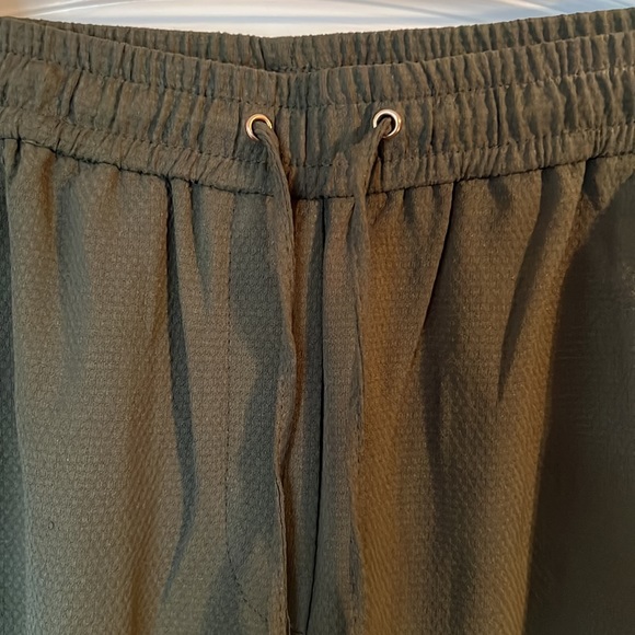 H&M Olive Green Straight Leg Trousers - Picture 4 of 8